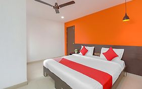 Super Hotel O Blooms Residency Near Baiyappanahalli Metro Station