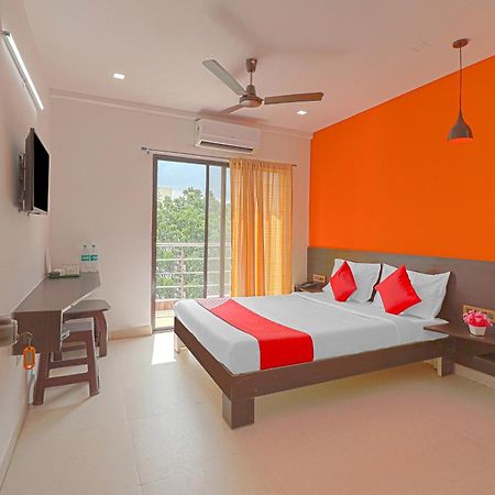 Super Hotel O Blooms Residency Near Baiyappanahalli Metro Station Bangalore Exterior photo