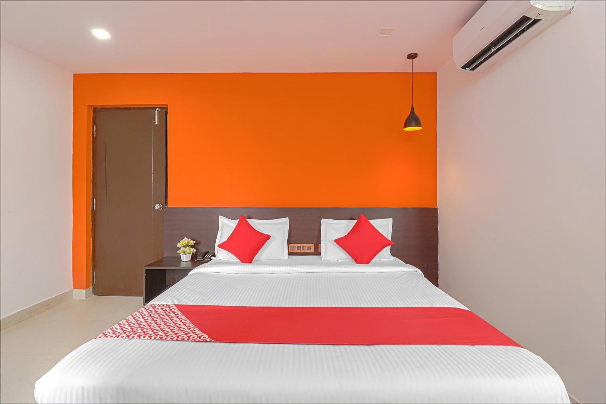 Super Hotel O Blooms Residency Near Baiyappanahalli Metro Station Bangalore Exterior photo
