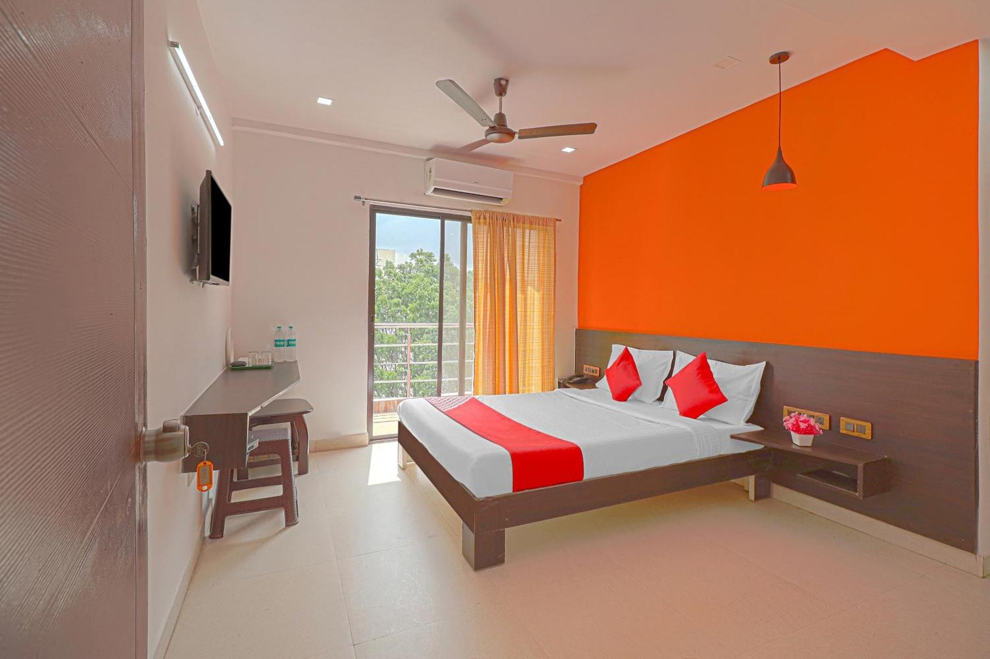 Super Hotel O Blooms Residency Near Baiyappanahalli Metro Station Bangalore Exterior photo